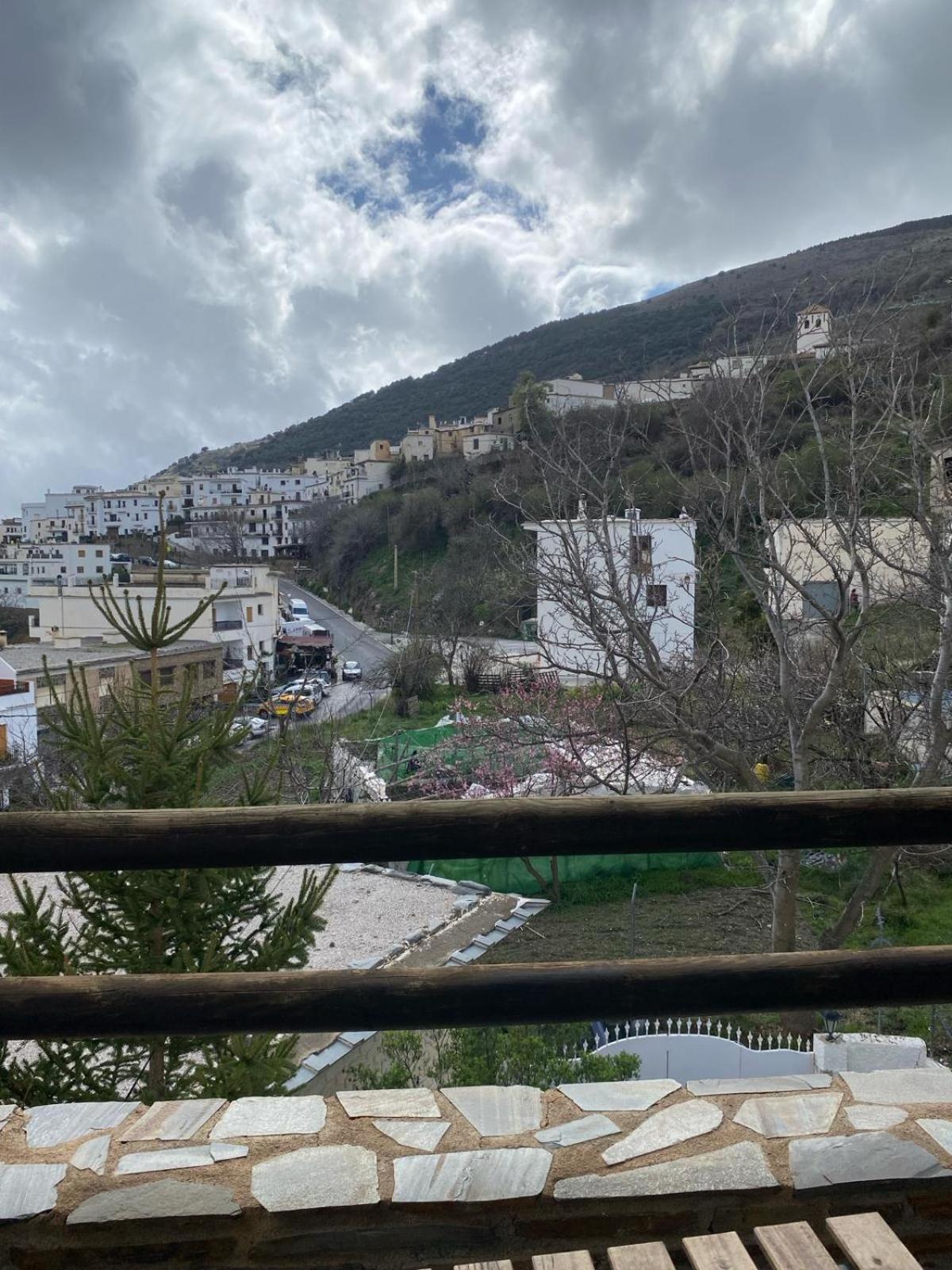 Casa El Rio Lägenhet Trevélez Exteriör bild
